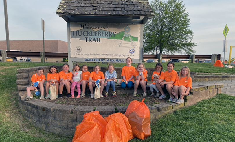 American Heritage Girls Troop VA2017 picks up trash along Huckelberry Trail